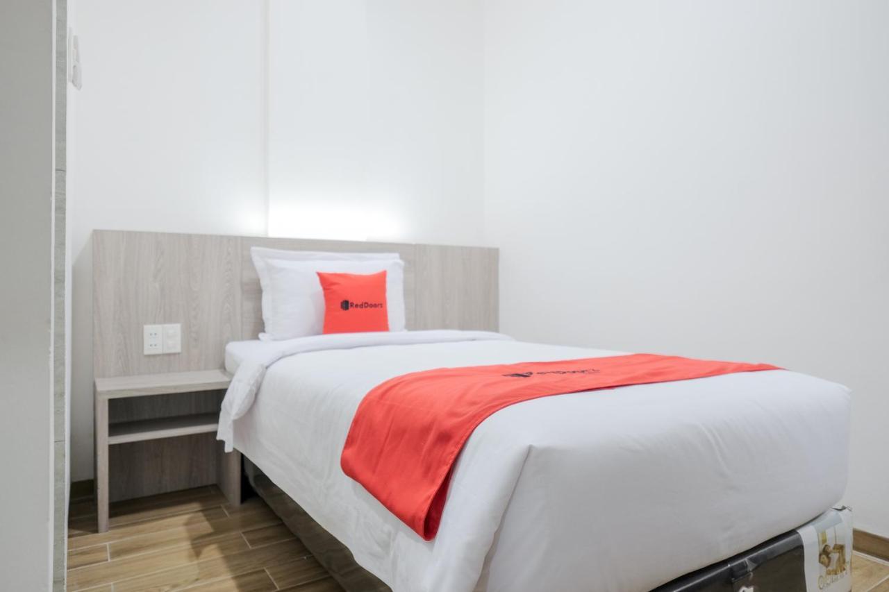 Reddoorz Plus @ Jalan Juanda Medan Exterior photo