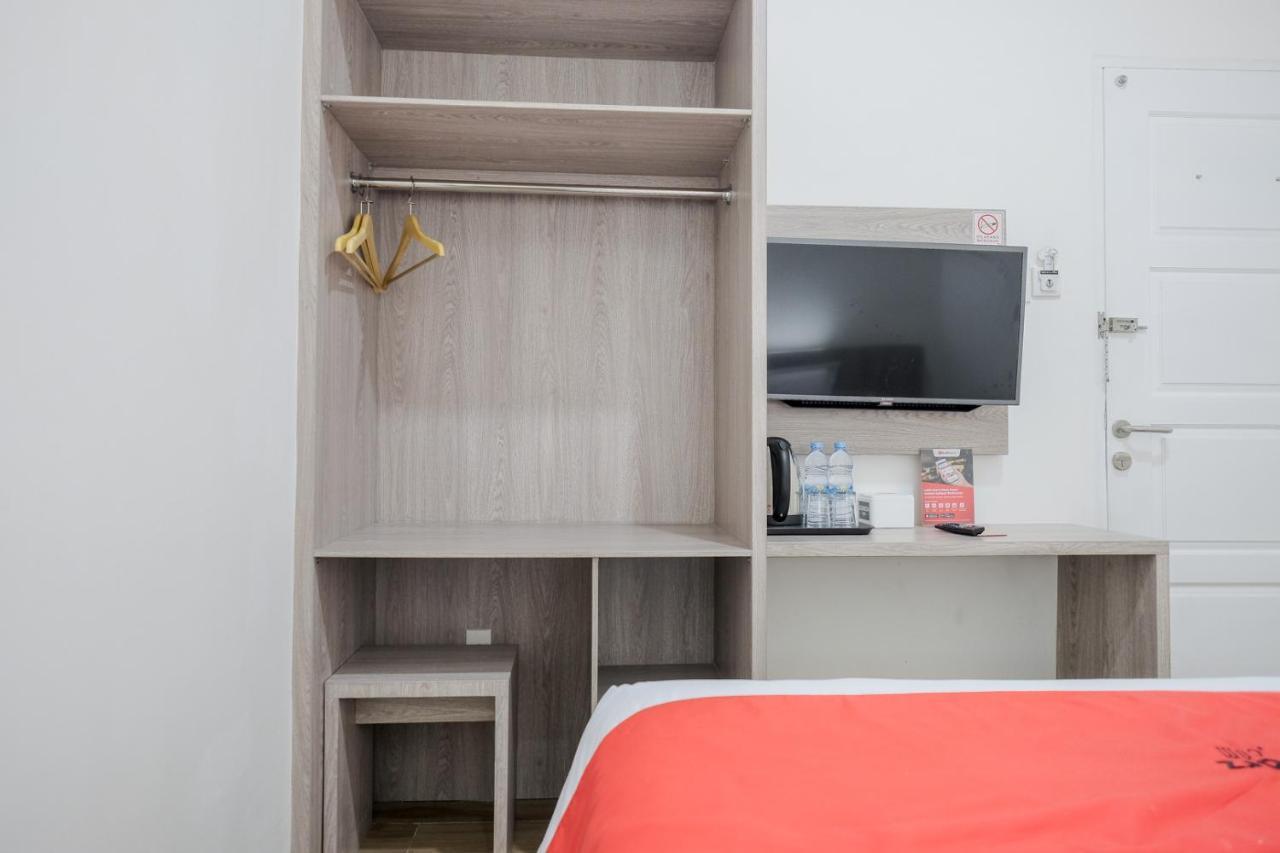 Reddoorz Plus @ Jalan Juanda Medan Exterior photo